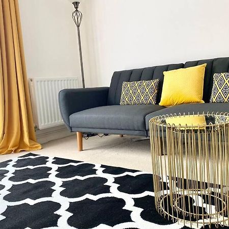 ווסט ת'ורוק Smartrips Apartments - Lakeside/Thurrock מראה חיצוני תמונה