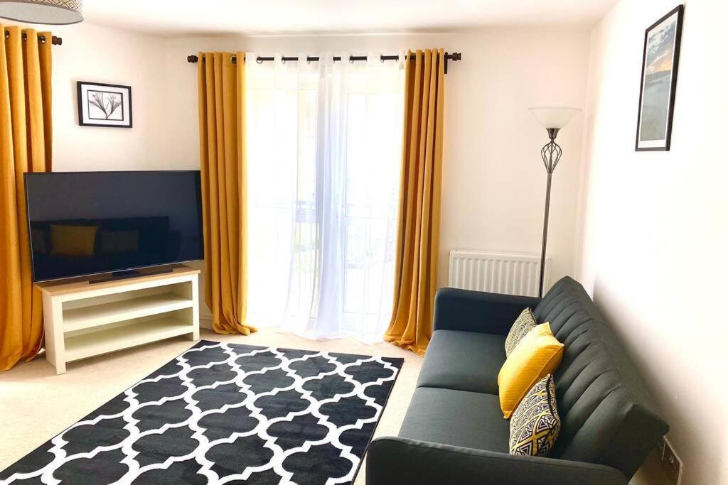 ווסט ת'ורוק Smartrips Apartments - Lakeside/Thurrock מראה חיצוני תמונה