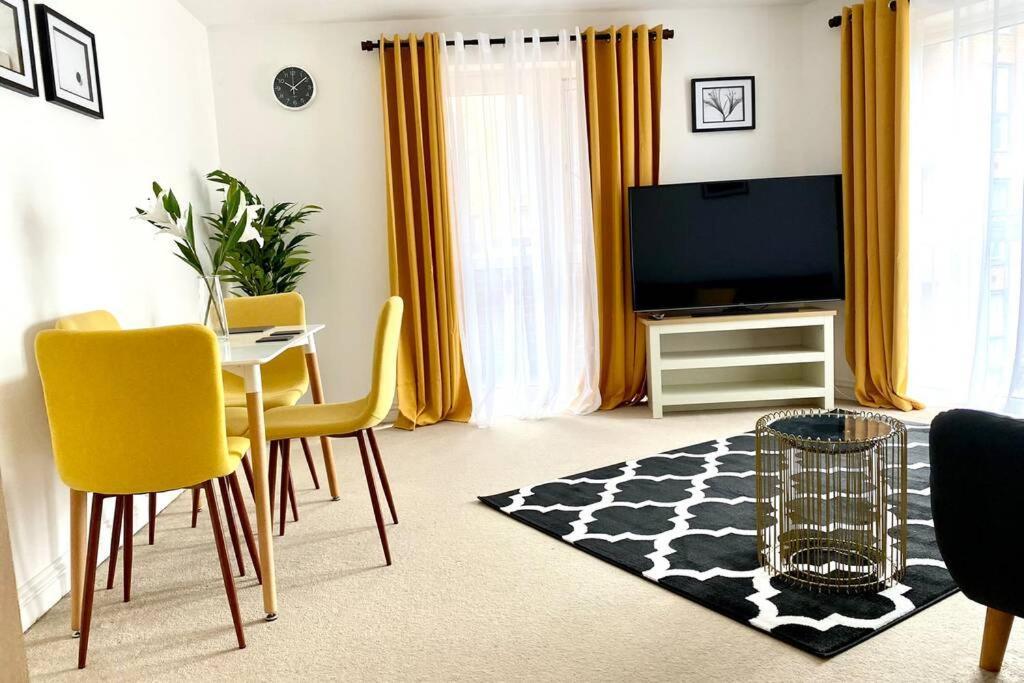 ווסט ת'ורוק Smartrips Apartments - Lakeside/Thurrock מראה חיצוני תמונה