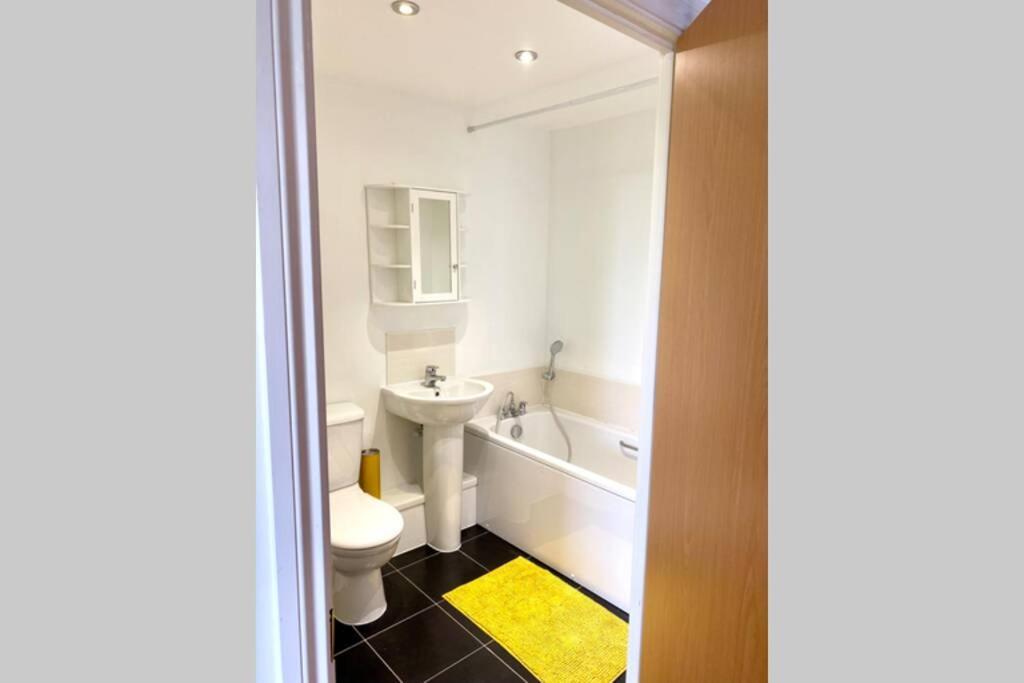 ווסט ת'ורוק Smartrips Apartments - Lakeside/Thurrock מראה חיצוני תמונה