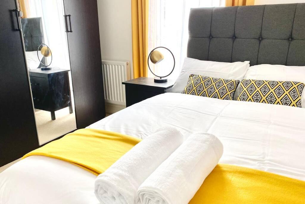 ווסט ת'ורוק Smartrips Apartments - Lakeside/Thurrock מראה חיצוני תמונה