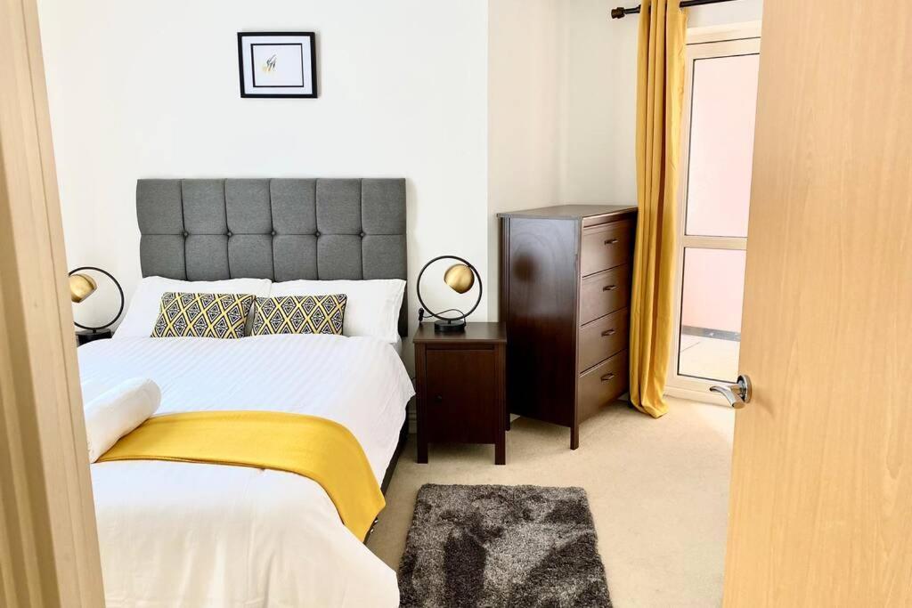 ווסט ת'ורוק Smartrips Apartments - Lakeside/Thurrock מראה חיצוני תמונה