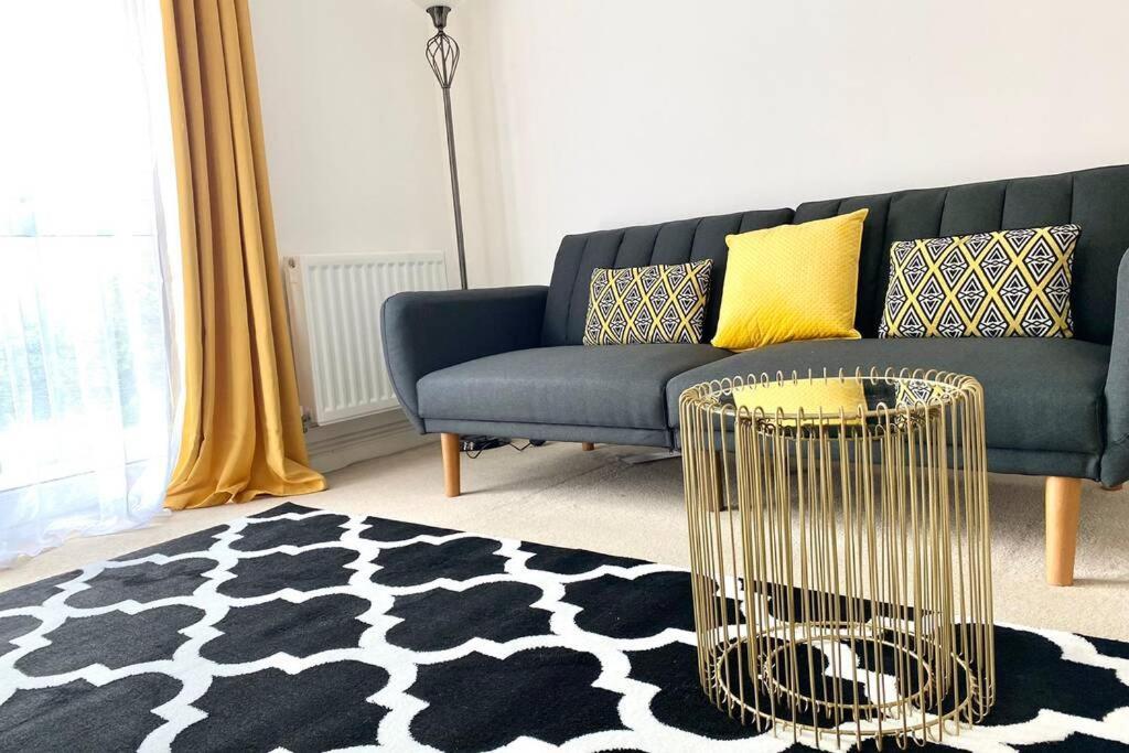ווסט ת'ורוק Smartrips Apartments - Lakeside/Thurrock מראה חיצוני תמונה