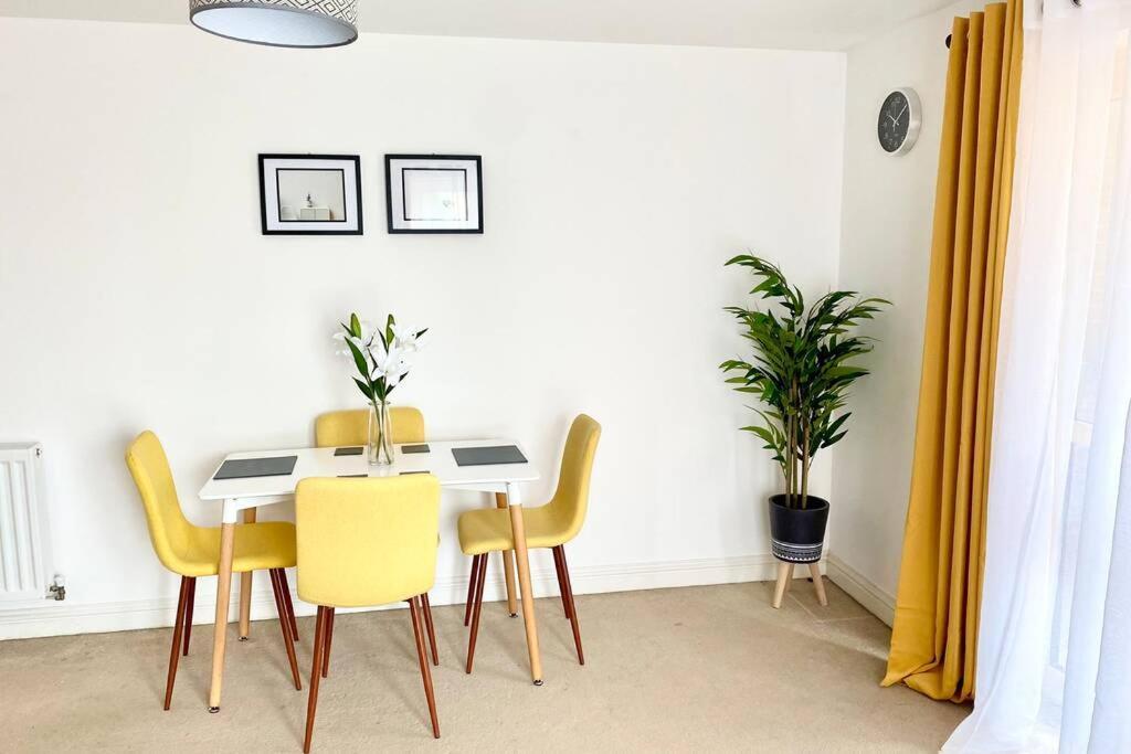 ווסט ת'ורוק Smartrips Apartments - Lakeside/Thurrock מראה חיצוני תמונה